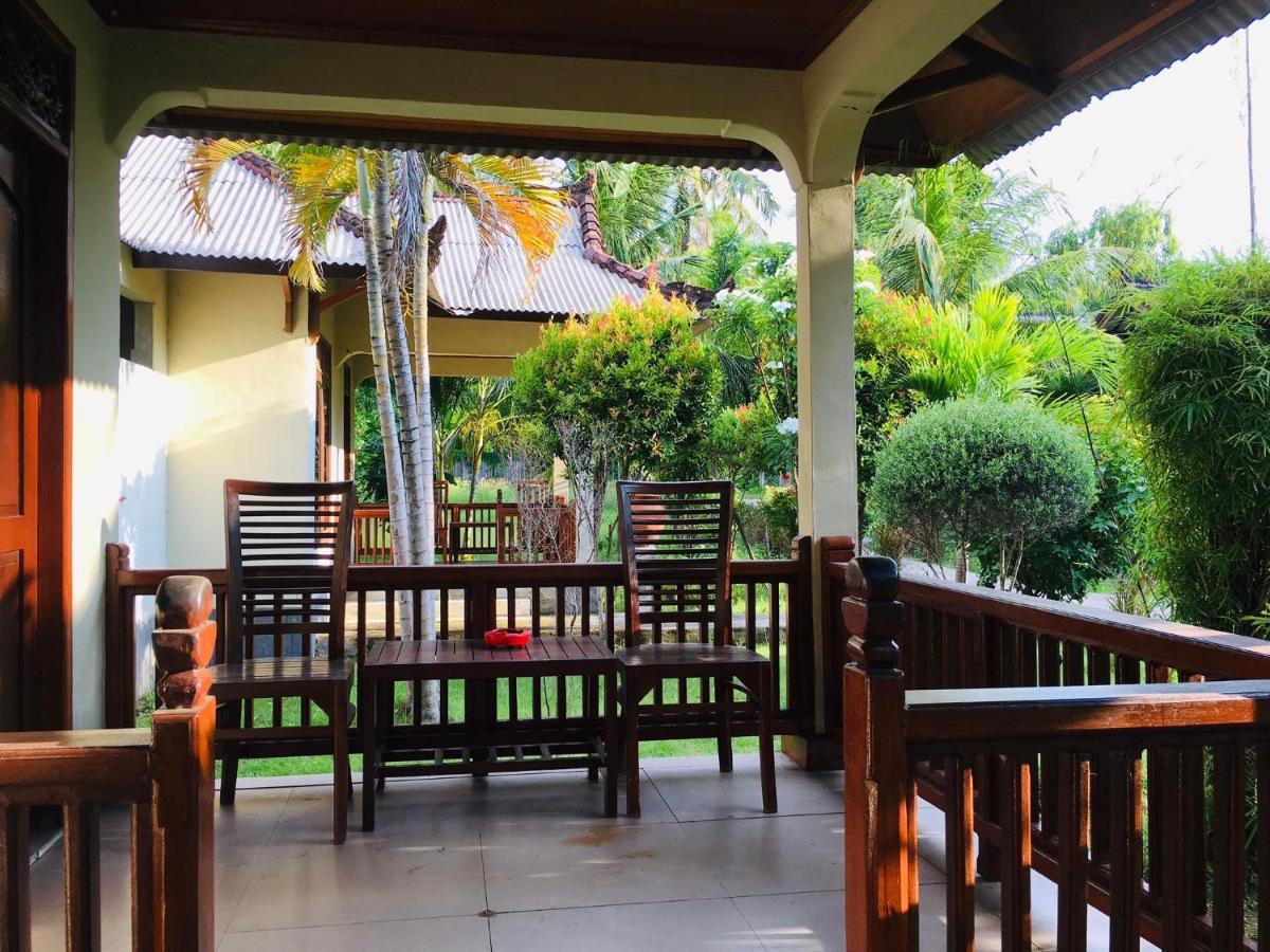 Pelangi Cottages Gili Air Exterior photo