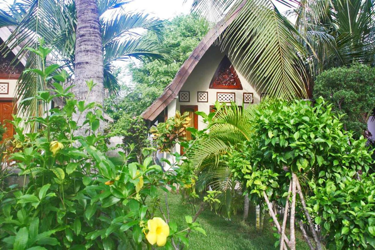 Pelangi Cottages Gili Air Exterior photo